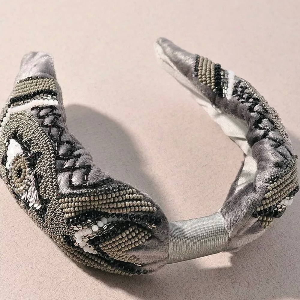 FROM NEW YORK TO PARIS ✈️IT’S ON EVERYONE HEAD - Picture 8 of 8